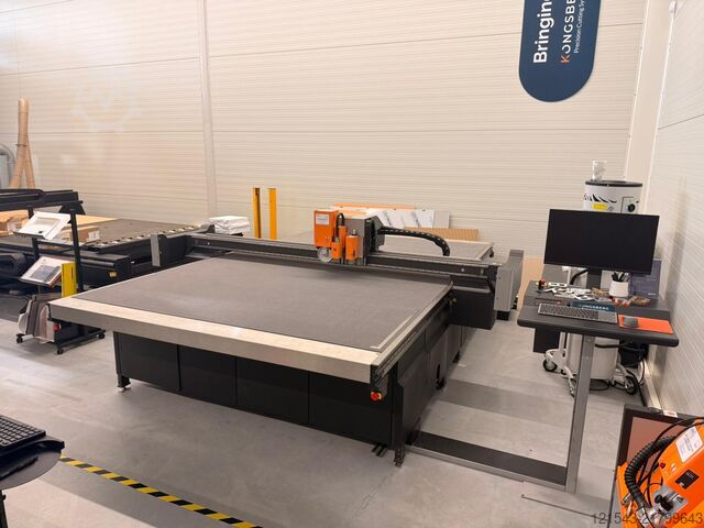 Kağıt kesme makinesi Kongsberg C44 Edge (2210 x 3200 mm)