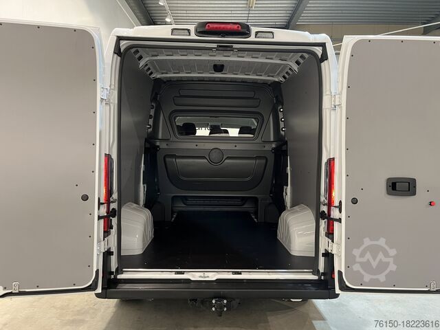 Bestelwagen dubbele cabine Peugeot Boxer 2.2 BlueHDi 120 PK L2H2 DC Dubbel Cabine ...
