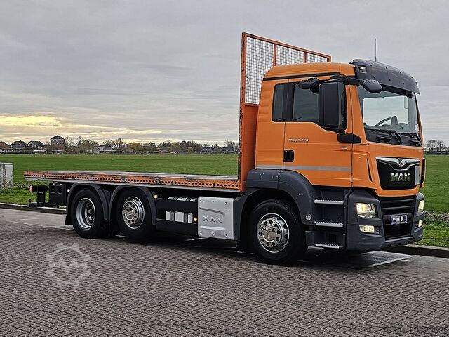 Platte bak M.A.N. 26.420 TGS 6X2/4 ADR AT 285TKM