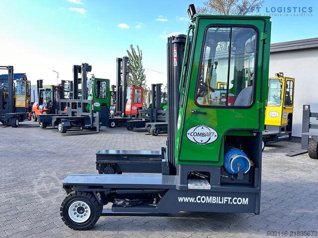 Čtyřcestný vysokozdvižný vozík Combilift C4000 / TRIPLEX / 4900MM / GAS