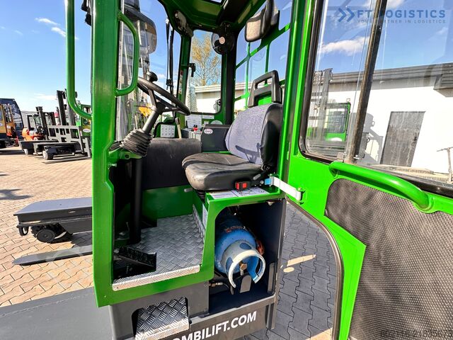 Čtyřcestný vysokozdvižný vozík Combilift C4000 / TRIPLEX / 4900MM / GAS