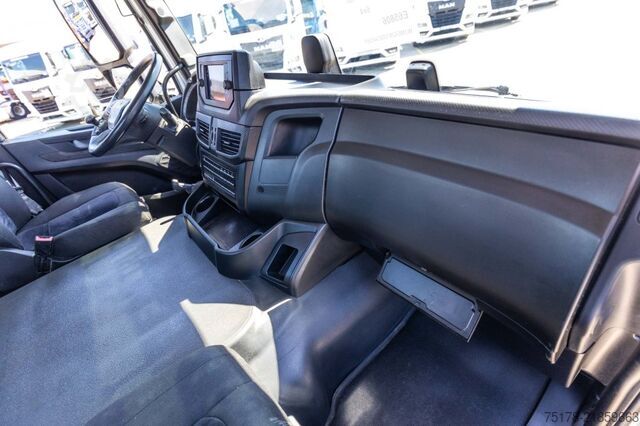 Kampókaros rendszer IVECO X-WAY 460