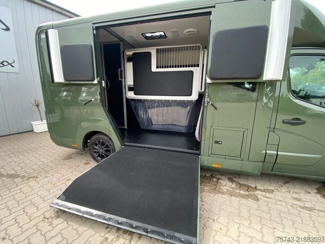 Állatszállító jármű RENAULT Master STX 5 Sitzer Haras ex. Lang Automatik