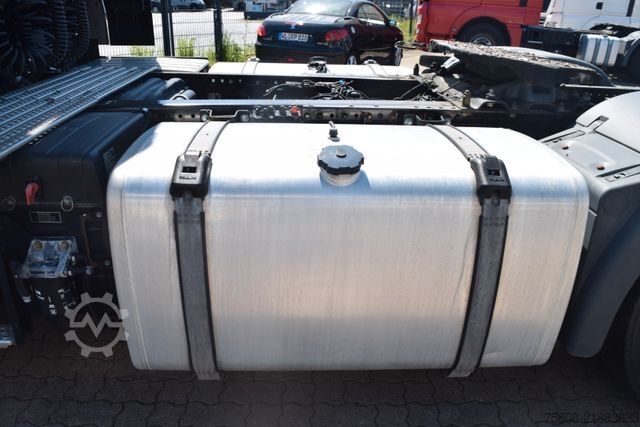 Τυπική μονάδα τράκτορα MAN TGX 18.500 2 Tanks 1160L Retarder ACC Standklima