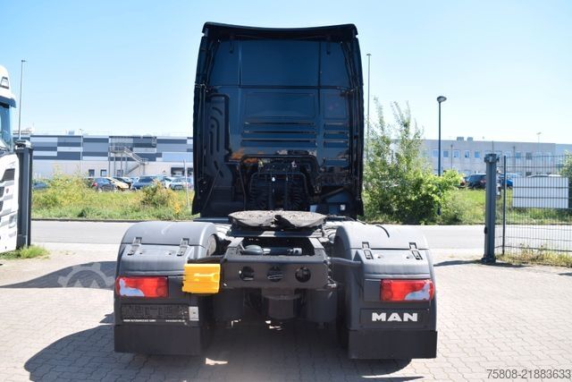 Τυπική μονάδα τράκτορα MAN TGX 18.500 2 Tanks 1160L Retarder ACC Standklima