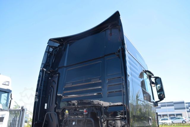Τυπική μονάδα τράκτορα MAN TGX 18.500 2 Tanks 1160L Retarder ACC Standklima