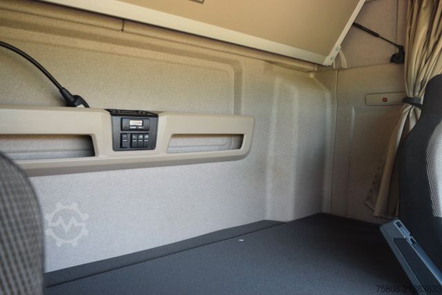 Τυπική μονάδα τράκτορα MAN TGX 18.500 2 Tanks 1160L Retarder ACC Standklima