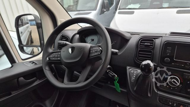 Minibusz FIAT Fiat Ducato 9 Sitzer Systemboden Rolli Stock