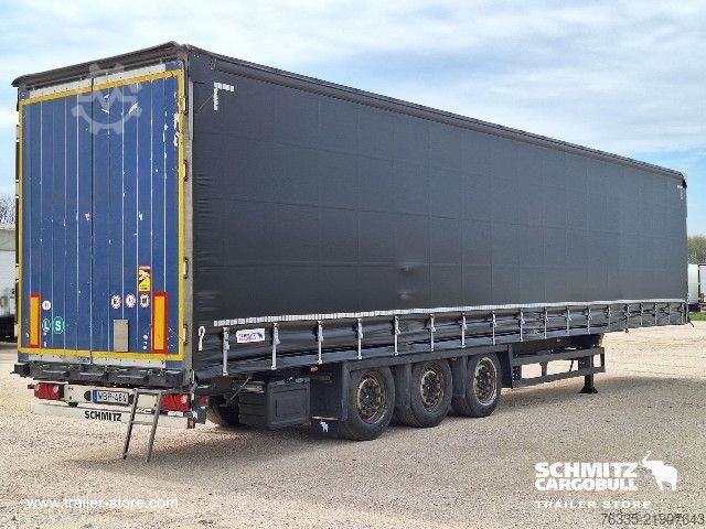 Otevřený návěs s plachtou Schmitz Cargobull Curtainsider Mega