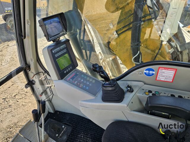 Crawler excavator Liebherr R 900 C Litronic