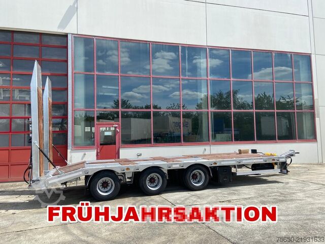 Remorque porte-engins surbaissée Möslein TT 28  Tridem- Tieflader 3 Achs, gelenktNeufahrzeug
