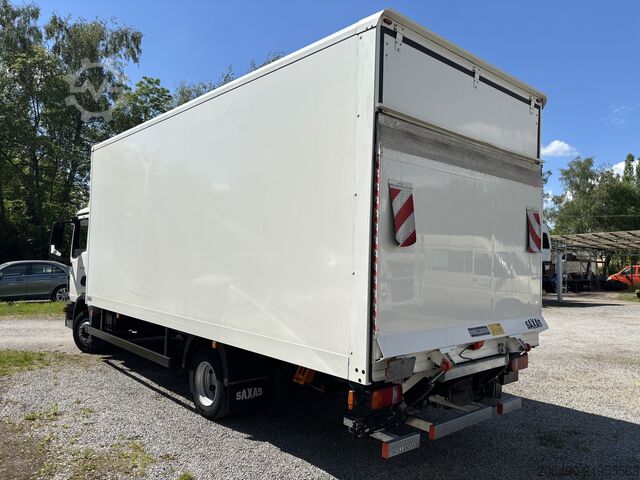 Transportér s skříňovou nástavbou, zadním zvedacím čelem, tažným zařízením a klimatizací MAN TGL 8.190 BL