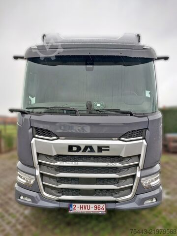 Lona corredera DAF XD 300 FA - 4x2 – D357 19T schuifzeil Alumac – ...