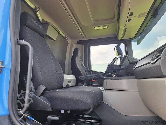 Skjutbar presenning SCANIA P250 19.5T AIRCO LIFT