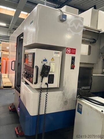 Horizontal machining center DAEWOO ACE-V400