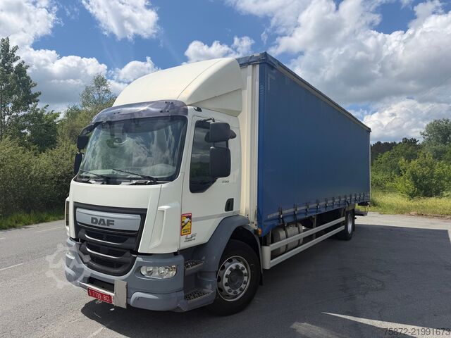 Camión plataforma con toldo DAF LF 290 19T EURO 6 CAJA TAULINER
