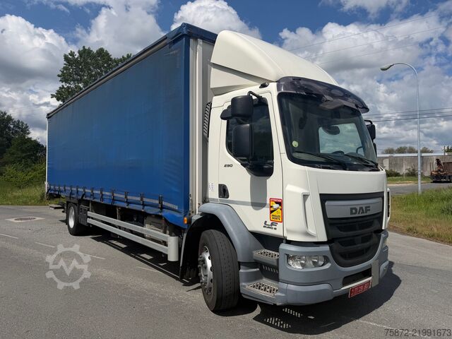 Camión plataforma con toldo DAF LF 290 19T EURO 6 CAJA TAULINER