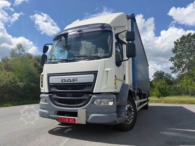 Camión plataforma con toldo DAF LF 290 19T EURO 6 CAJA TAULINER