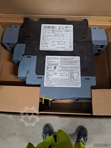 Modul de siguranță 24V AC/DC 21C 8-32A SIRIUS Siemens 3RA6120-2EB32