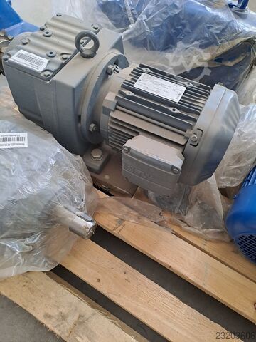 Tandwielmotor R77 DRU90LJ4 1,5 kW, 23 tpm SEW-EURODRIVE R77 DRU90LJ4