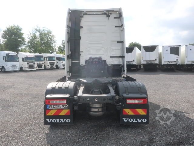 Standard tractor unit Volvo FH 500 Aero TC