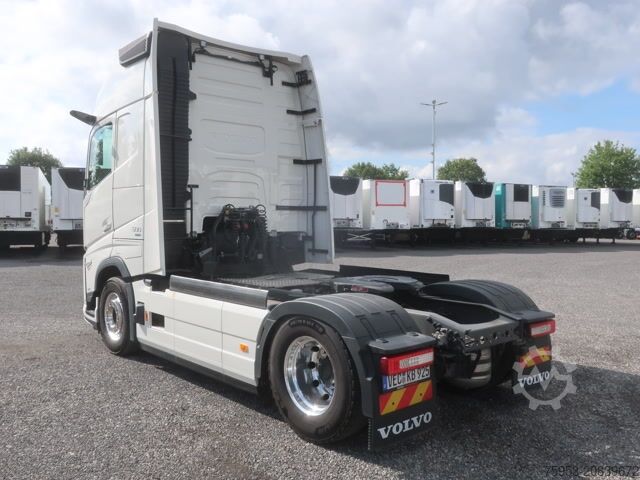 Standard tractor unit Volvo FH 500 Aero TC