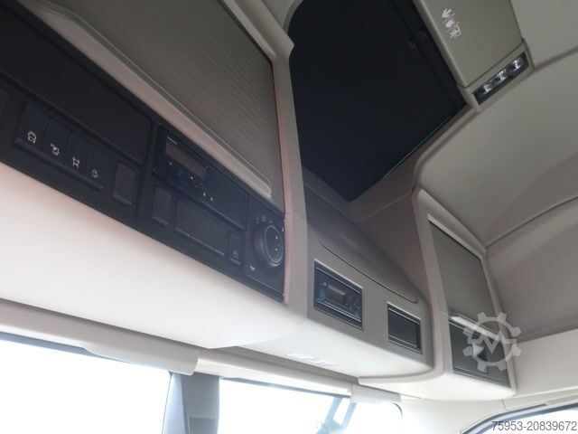 Standard tractor unit Volvo FH 500 Aero TC