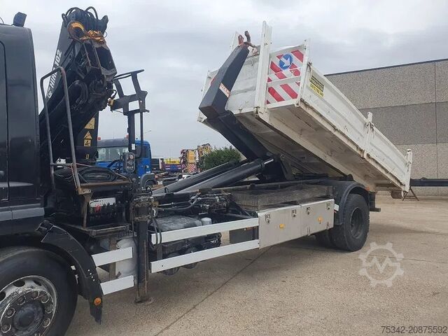 Kranbil Mercedes-Benz Atego 1928