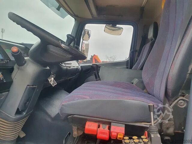 Kranbil Mercedes-Benz Atego 1928