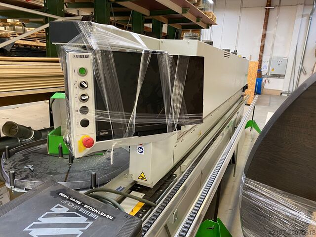 Máquina de colagem de bordas - Em excelente estado - Biesse Akron 1440