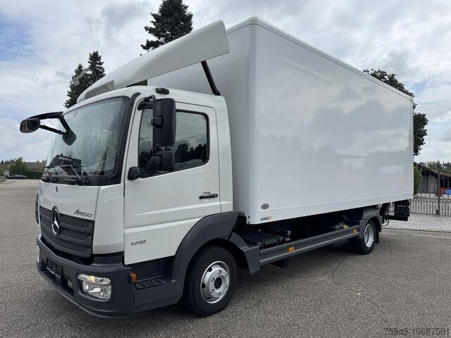 Atego 818 dobozos 6,15m, hátfalemelő 1,5t, automata. Mercedes-Benz Atego 818 Koffer 6,15m LBW 1,5to. Autom.