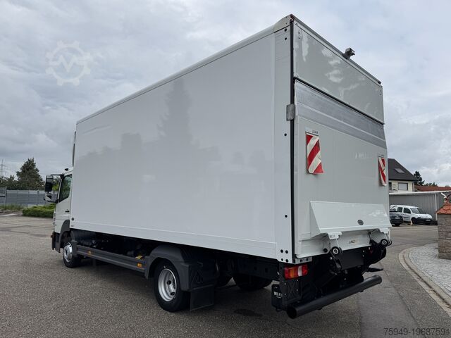 Atego 818 dobozos 6,15m, hátfalemelő 1,5t, automata. Mercedes-Benz Atego 818 Koffer 6,15m LBW 1,5to. Autom.