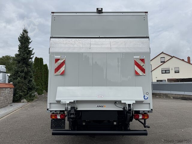 Atego 818 dobozos 6,15m, hátfalemelő 1,5t, automata. Mercedes-Benz Atego 818 Koffer 6,15m LBW 1,5to. Autom.