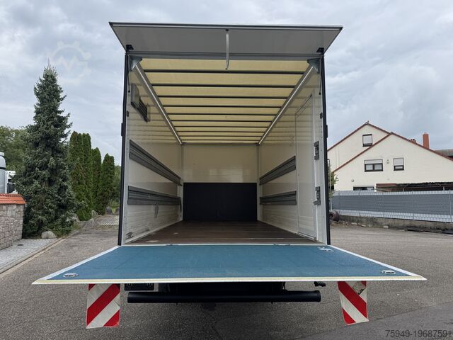 Atego 818 dobozos 6,15m, hátfalemelő 1,5t, automata. Mercedes-Benz Atego 818 Koffer 6,15m LBW 1,5to. Autom.