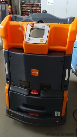 Mașină automată de spălat și uscat pardoseala TASKI Swingobot 2000