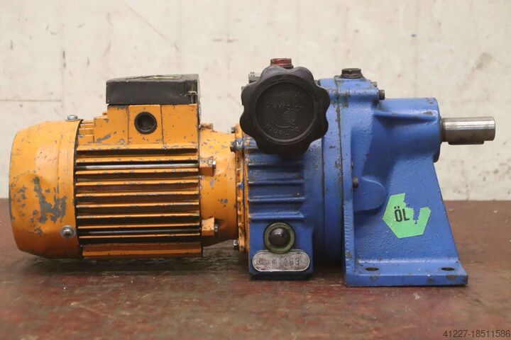 Regelbare tandwielmotor 0,37 kW 40 - 210 tpm Motovario Ansaldo TKR / 5 A1C0712C
