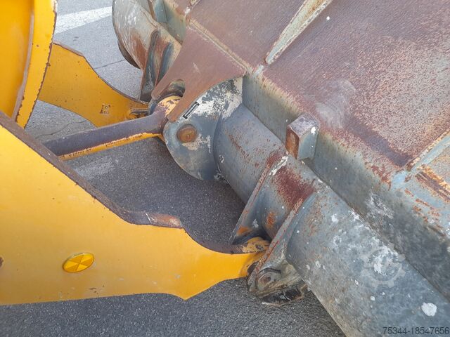 Kerekes rakodógép Liebherr L538