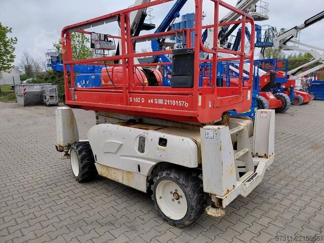 Podnośnik nożycowy Haulotte COMPACT 10 DX