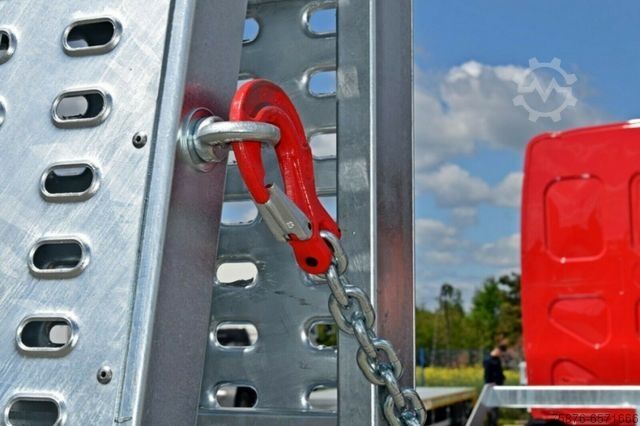 Autószállító teherautó DAF LF 210 FA G10 Maschinentransporter 620x245