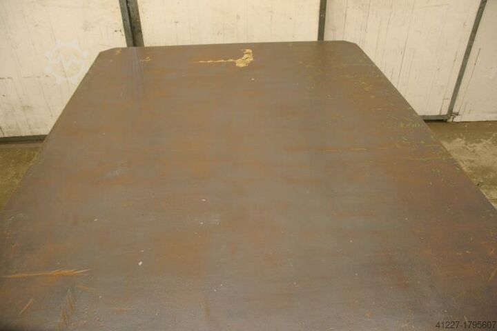 Clamping plate Stahl Abmessungen 1750/1400/H840 mm
