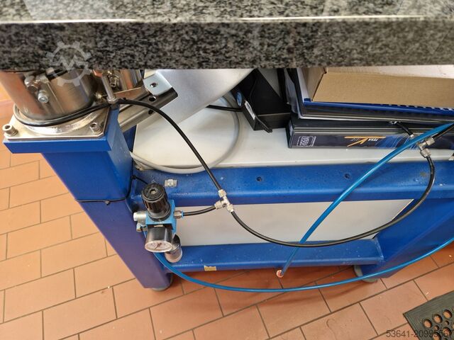 Machine-ondertafel met niveauregeling  