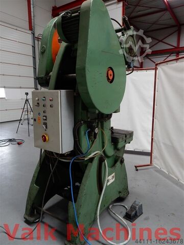 Έκκεντρη πρέσα Schüller PEnr 50/224