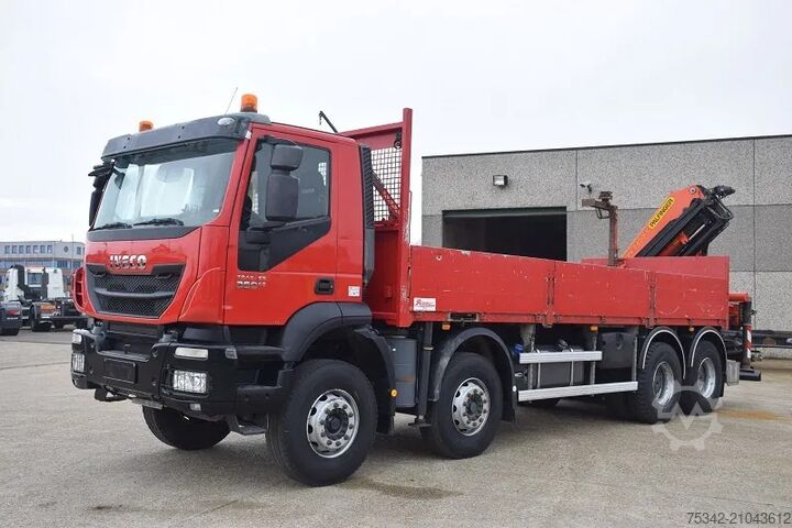 Kranwagen Iveco Trakker 360