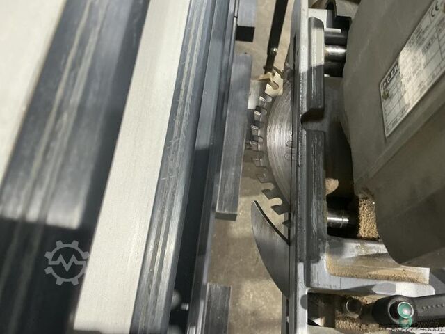 Ferăstraie verticale pentru panouri Harwi Piranha 1550 2005 Harwi Piranha 1550