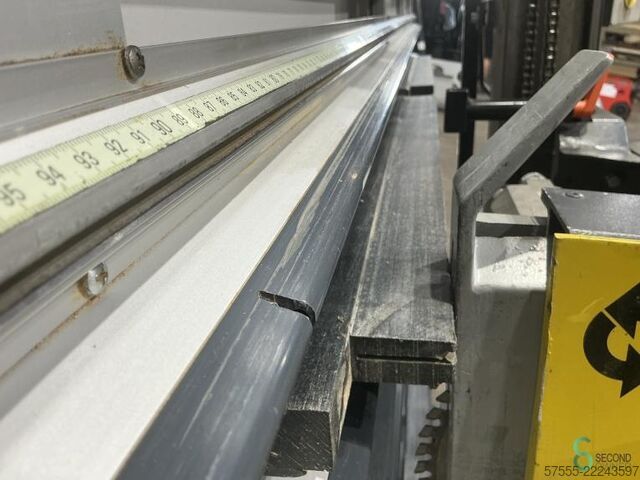 Ferăstraie verticale pentru panouri Harwi Piranha 1550 2005 Harwi Piranha 1550