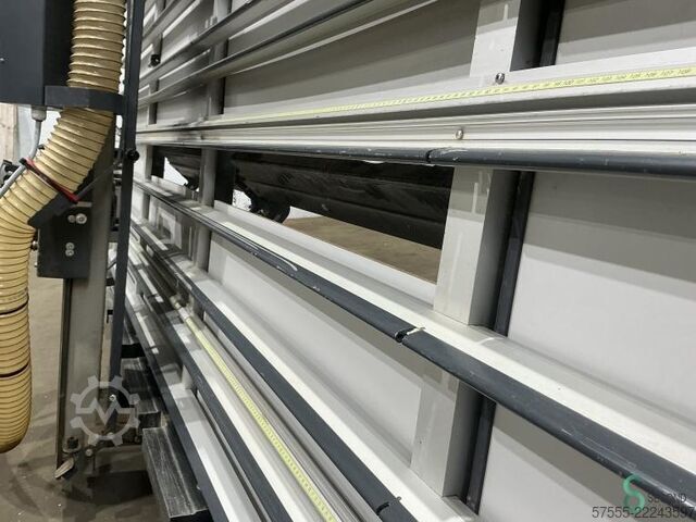 Ferăstraie verticale pentru panouri Harwi Piranha 1550 2005 Harwi Piranha 1550