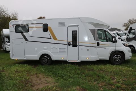 Félintegrált lakóautó Eura Mobil Profila T 720 EB