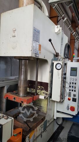 Excenterpers Raster PYE 40 S1