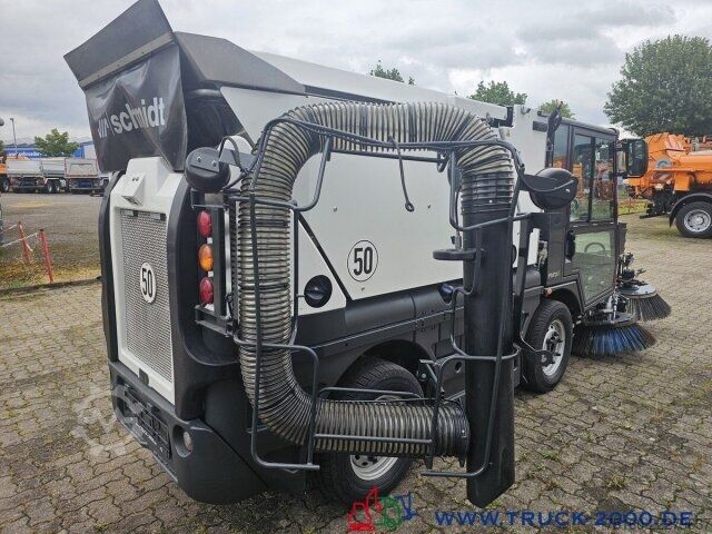 Kehrmaschine Schmidt Swingo 200+ 3Besensystem HDReiniger Laubschlauch