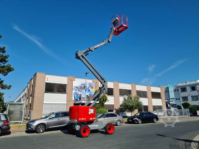 Scharnierend telescopisch platform Skyjack SJ45 AJ+